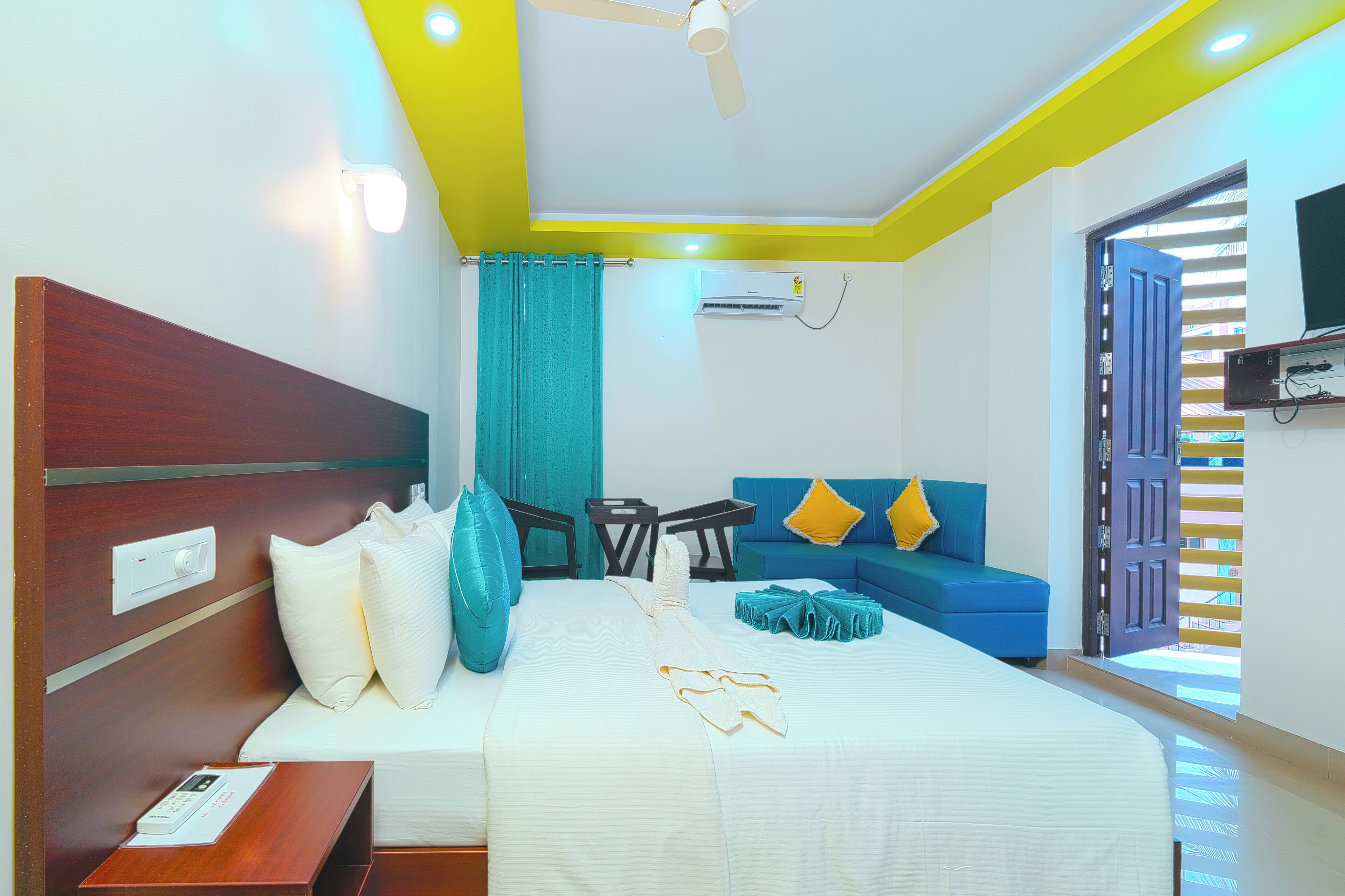 Deluxe Room | Desk, iron/ironing board, free WiFi, wheelchair access