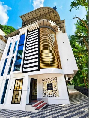 Entrada al alojamiento