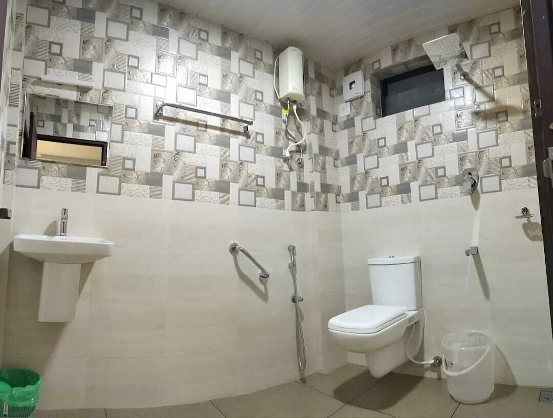 Standard Double Room | Bathroom