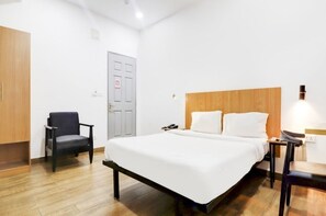 Superior Room | Free WiFi - Skua inn (Hyderabad)