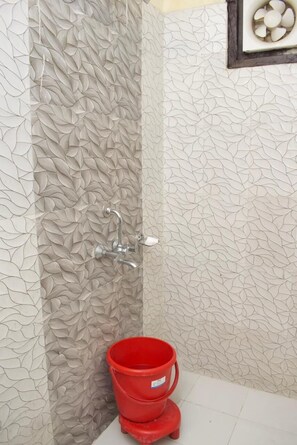 Bathroom - Hotel Dark Clouds (Sukha)