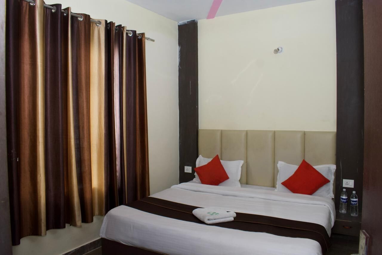 Standard Room | Rollaway beds, free WiFi, bed sheets