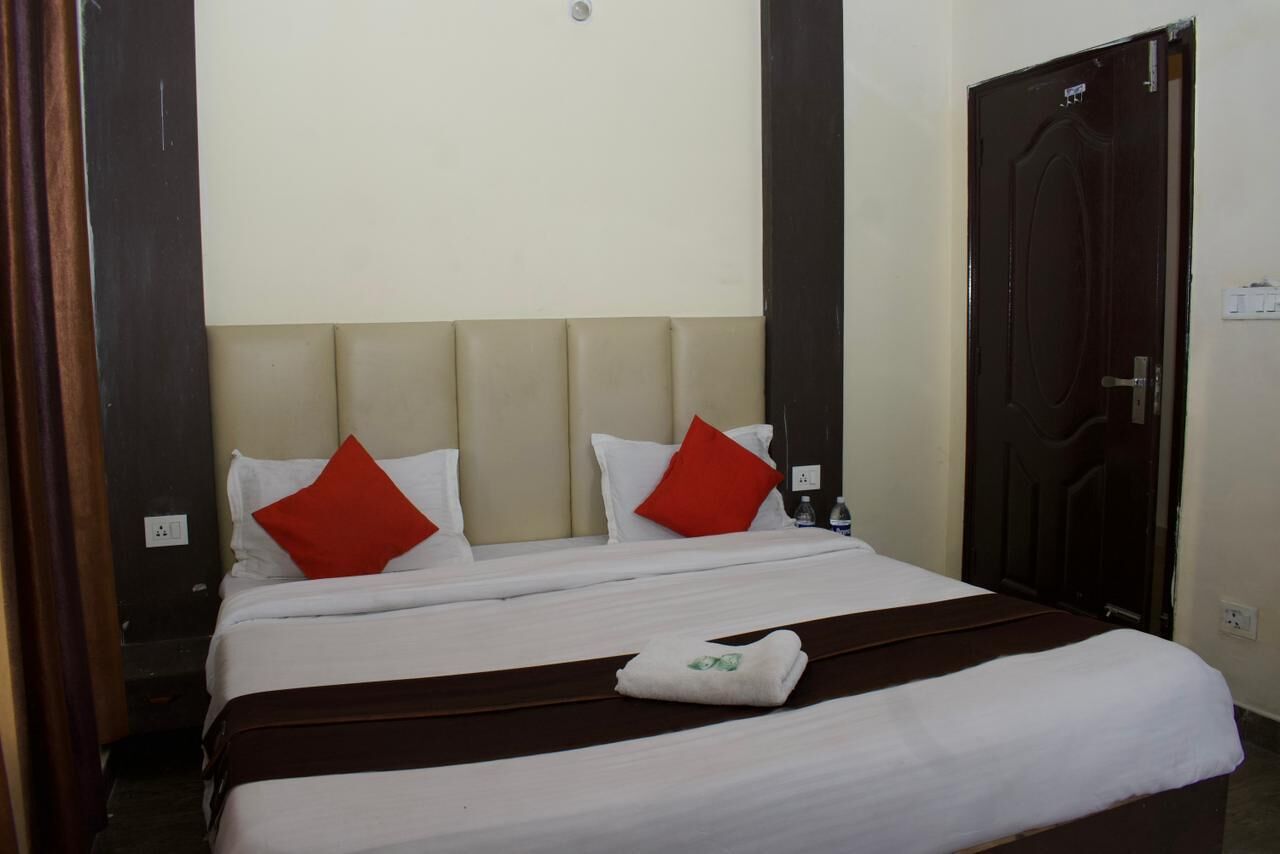 Standard Room | Rollaway beds, free WiFi, bed sheets