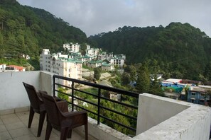 Balcony - Hotel Dark Clouds (Sukha)