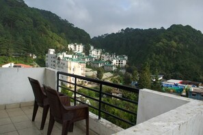 Balcony - Hotel Dark Clouds (Sukha)