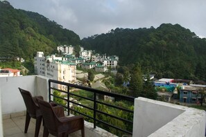Balcony - Hotel Dark Clouds (Sukha)