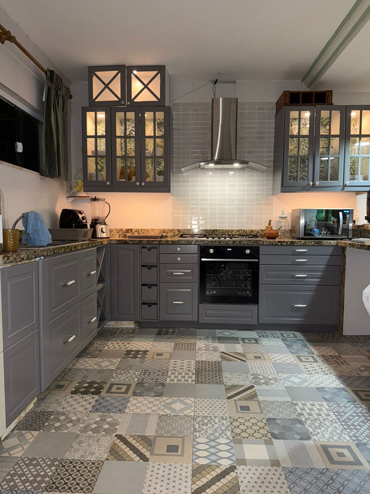 Mikrobølgeovn, ovn og kokeplater