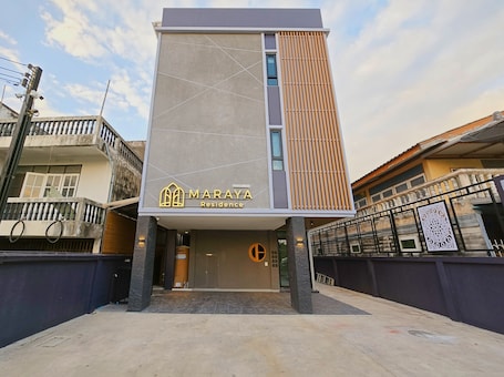 住宿正面. 马拉亚公寓