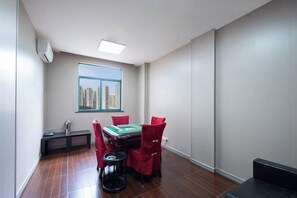 Dining - Jintai Hotel (Wuhan)