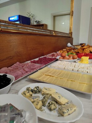 Desayuno buffet incluido todos los días