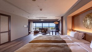 Superior Suite Hollywood with Lounge Access