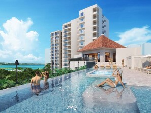 สระว่ายน้ำในร่ม, สระว่ายน้ำกลางแจ้งเปิดตามฤดูกาล