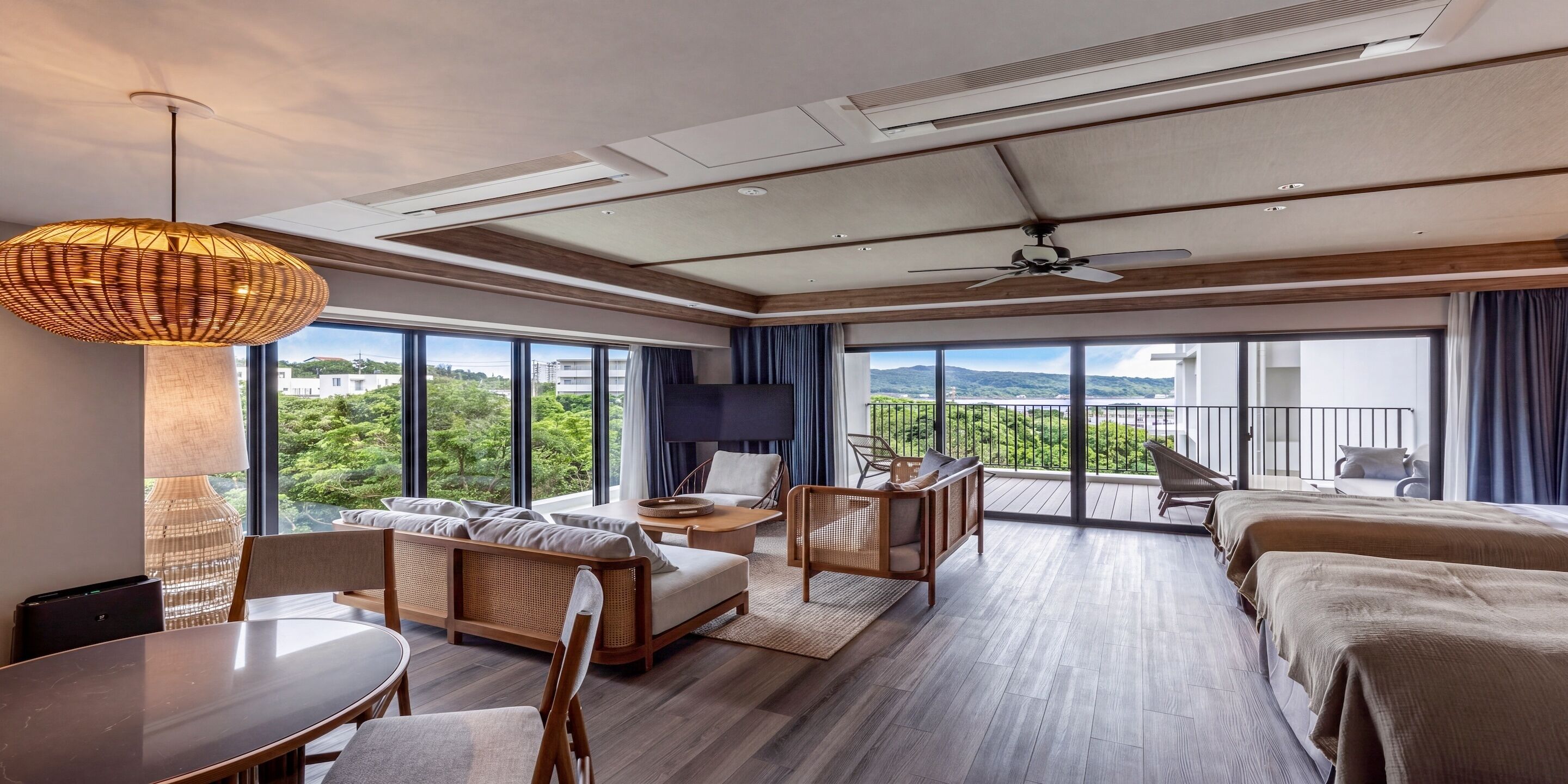 Suíte superior (Corner Superior with Lounge Access) | Edredons de pluma, cofres nos quartos, Wi-Fi de cortesia, roupa de cama