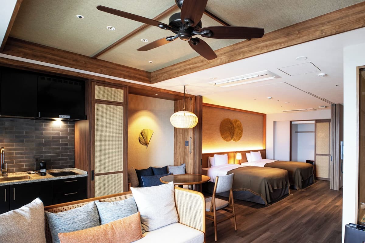 Down duvets, in-room safe, free WiFi, bed sheets
