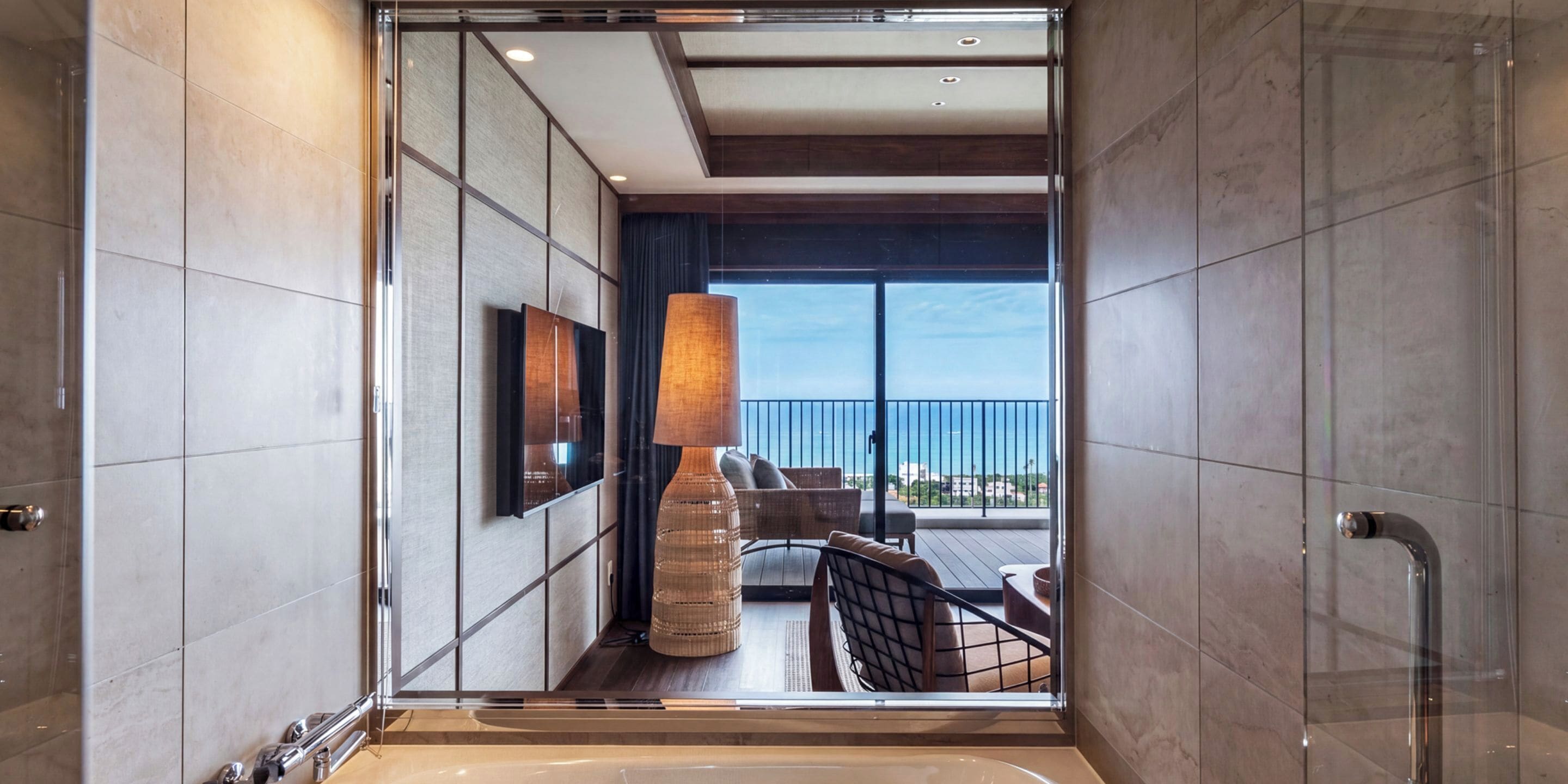 Suite Supérieure (High Floor with Lounge Access)