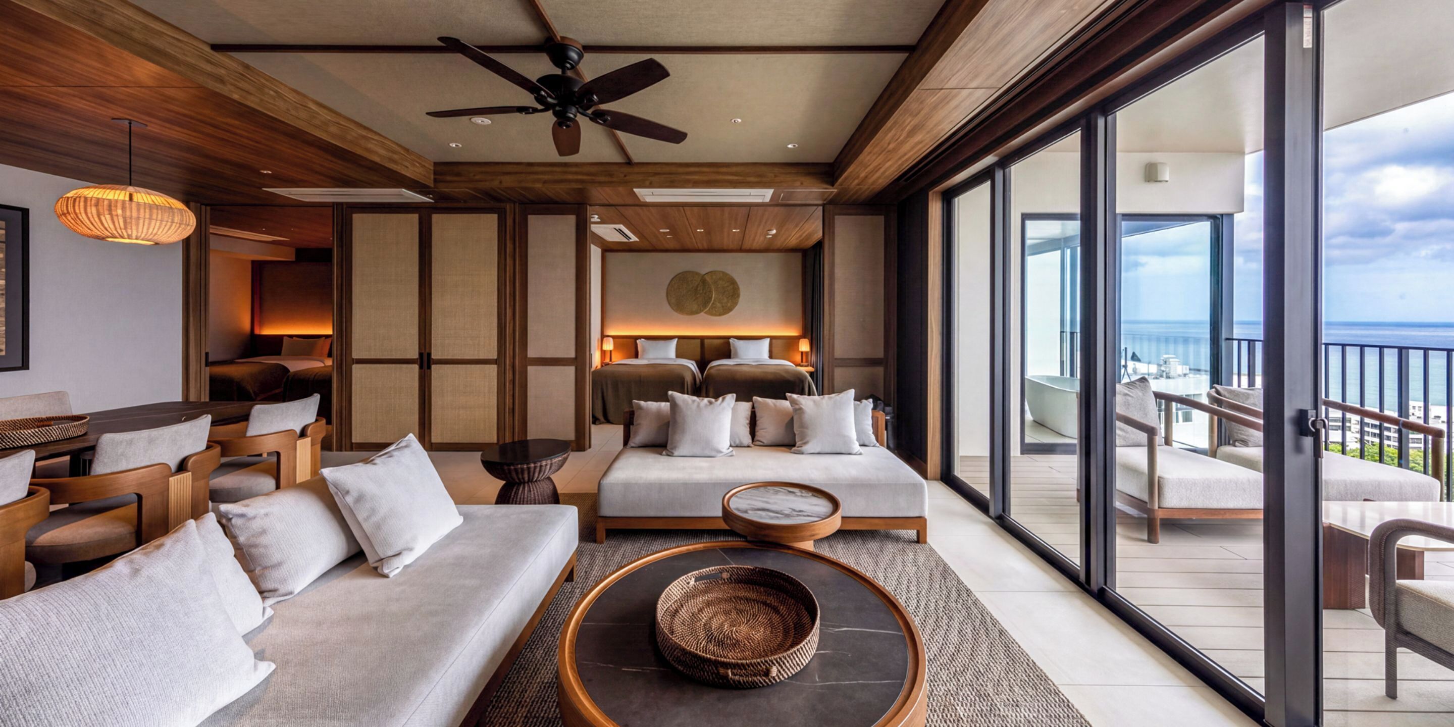 Suite Deluxe (Corner,with Lounge Access)