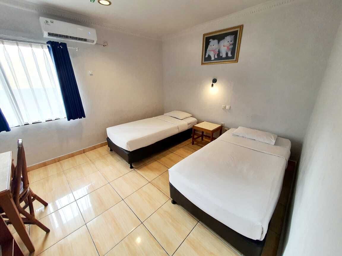 デスク、WiFi (無料)