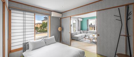 Työpöytä, silitysrauta/-lauta, ilmainen Wi-Fi