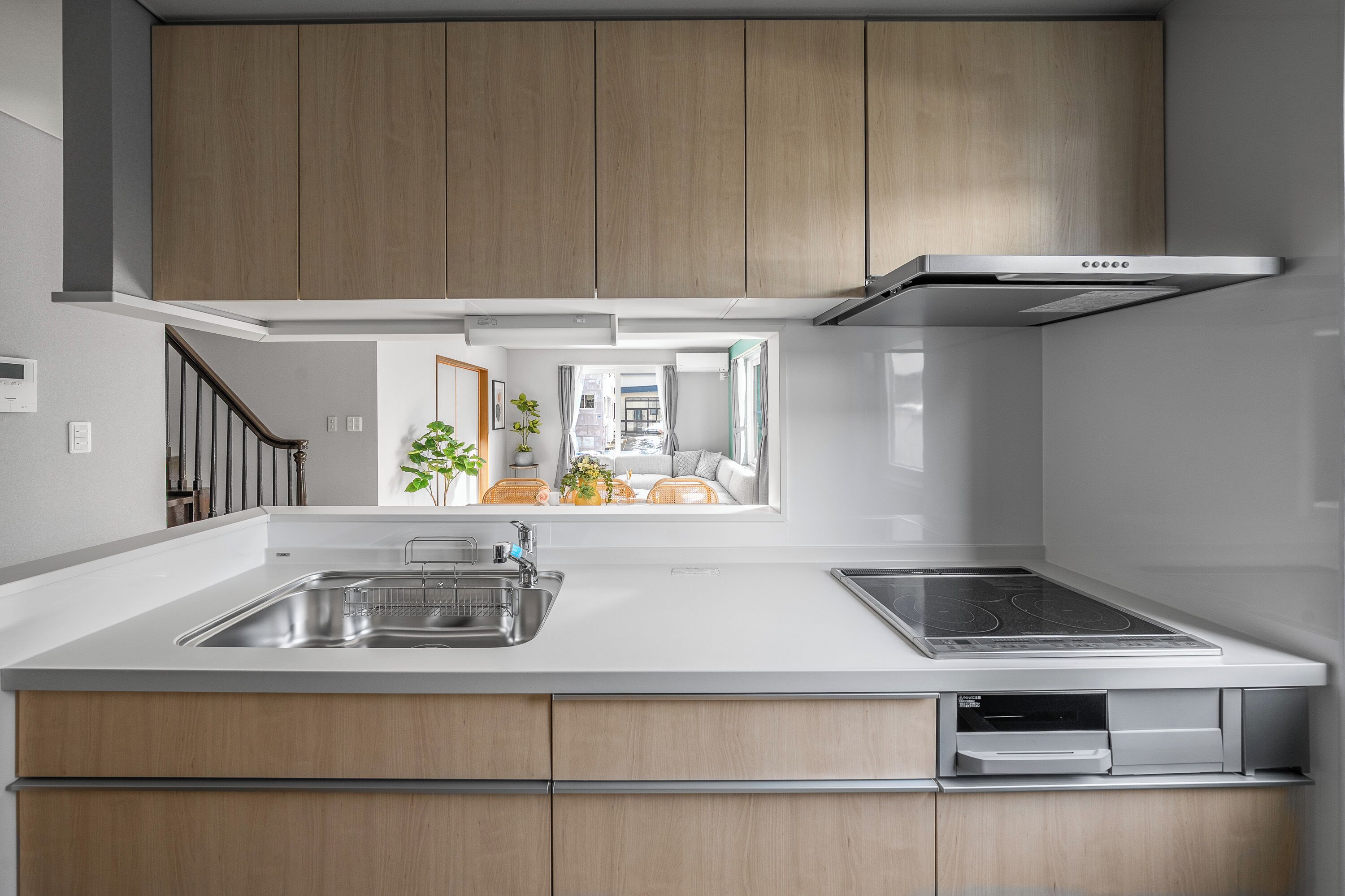 Réfrigérateur, micro-ondes, plaque de cuisson, cuiseur de riz