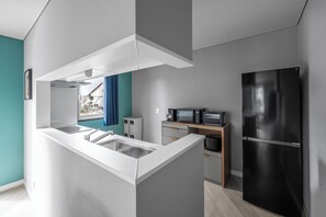 Fridge, microwave, stovetop, rice cooker - THE KAMUY FURANO (Nakafurano)