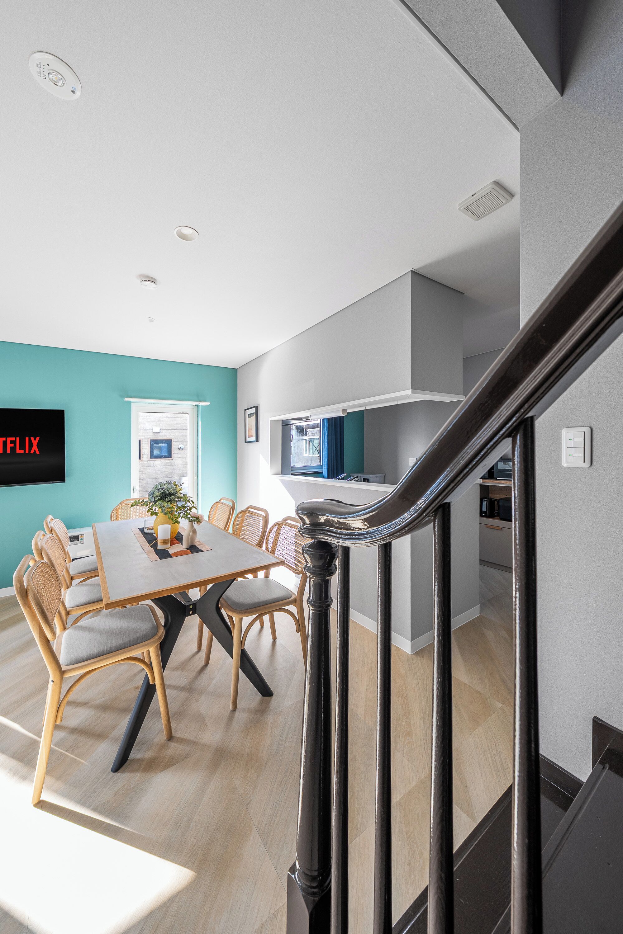 객실 내 식사 공간