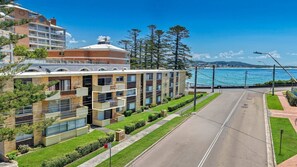 Exterior - Esplanade Six| views, wifi| Accom Holidays (TERRIGAL)