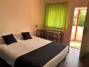 Quarto casal | Escrivaninha, Wi-Fi de cortesia, acesso para cadeiras de rodas