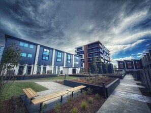 Exterior - Modern, exclusive City Centre apartment in walking distance of stadium and CBD (Christchurch)