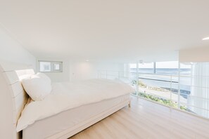 Basic Room, 1 Bedroom (303) | 1 bedroom, free WiFi - Gangneung Mutenlol (Gangneung)