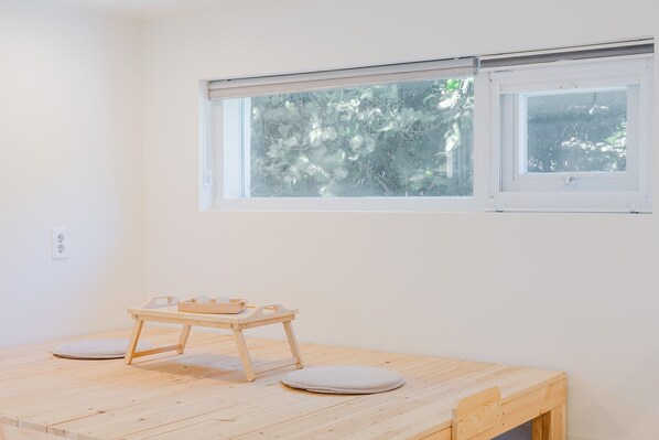 Basic Room, 2 Bedrooms (201) | 1 bedroom, free WiFi - Gangneung Mutenlol (Gangneung)