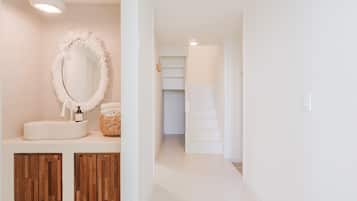 Basic Room, 2 Bedrooms (201)