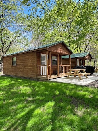 Exterior. Sister Lakes of Michigan Glamping Cabin #3