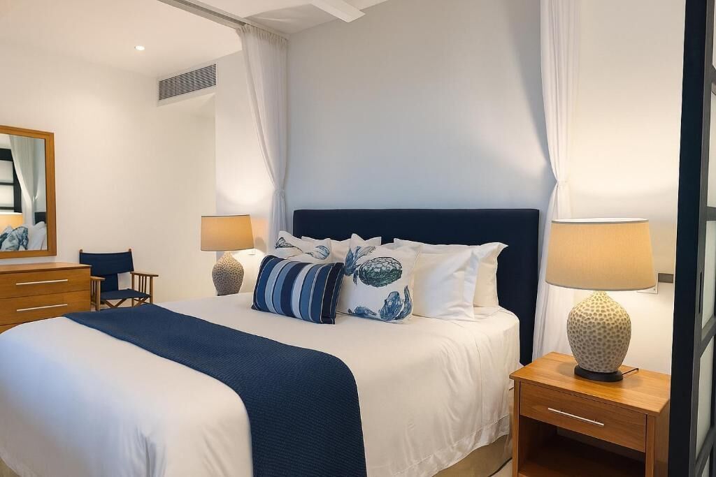 ตู้นิรภัยในห้องพัก, โ ต๊ะทำงาน, พื้นที่ทำงานแบบใช้แล็ปท็อป