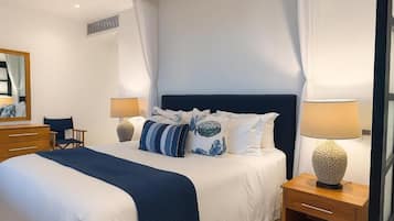 In-room safe, desk, laptop workspace, iron/ironing board