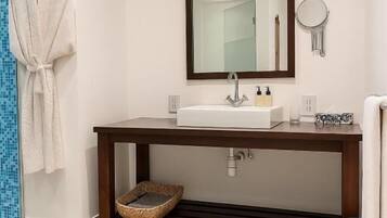 Shower, free toiletries, hair dryer, slippers