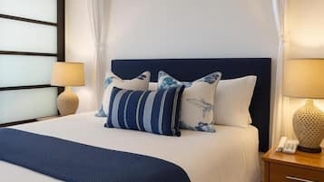 In-room safe, desk, laptop workspace, iron/ironing board