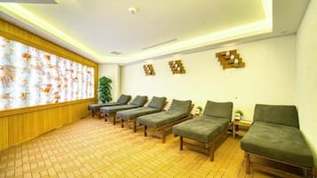 2 BehandlungsrÀume, Massageanwendungen