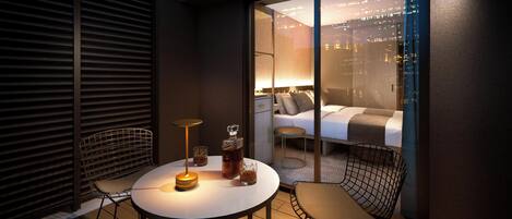 Basic tvÄbÀddsrum - balkong - utsikt mot staden | Arbetsyta för laptop och gratis wi-fi