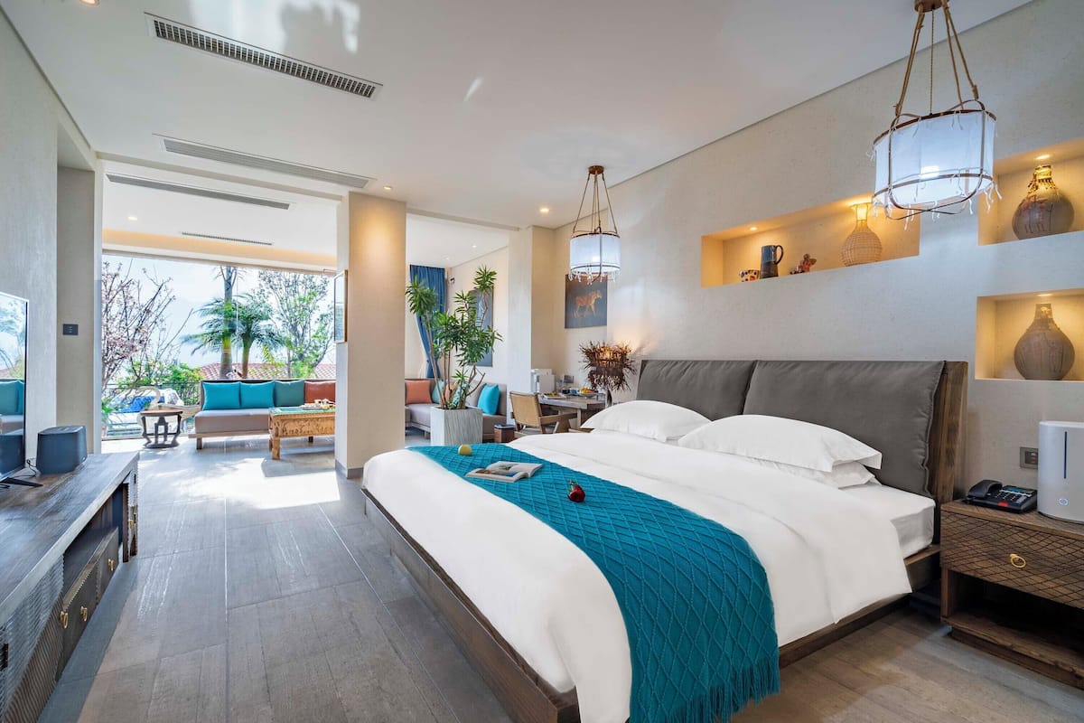 Kahden hengen standard-huone, näköala puutarhaan | Minibaari, työpöytä, kannettavalle tietokoneelle sopiva työtila