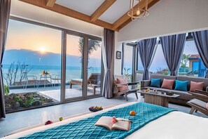 Habitación doble de lujo, vista al lago | Minibar, escritorio y espacio para trabajar con laptop 