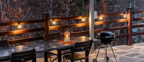 Basic Room, 2 Bedrooms (Eondeokwie Dokchae)