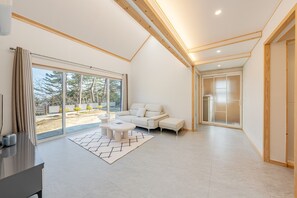 Phòng cơ bản, 2 phòng ngủ (Eondeokwie Dokchae) | 2 phòng ngủ, truy cập Internet không dây miễn phí 