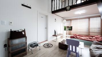 Basic Room, 1 Bedroom (103(Pet-friendly)) | 1 bedroom, free WiFi