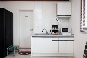 Basic Room, 1 Bedroom (105(Pet-friendly,1F)) | 1 bedroom, free WiFi - Ganghwa Aboha Pet-friendly Pension (Incheon)