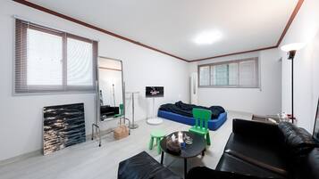 Basic Room, 1 Bedroom (105(Pet-friendly,1F)) | 1 bedroom, free WiFi