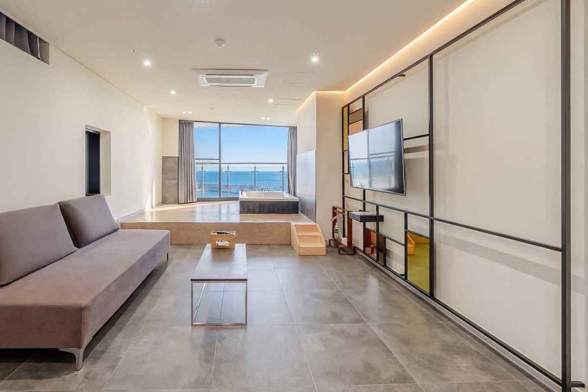 Basic Room, 1 Bedroom (B303 (Pet-Friendly))