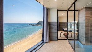 Basic Room, 1 Bedroom (B602 (Pet-Friendly)) | 1 bedroom, free WiFi - Sokcho W Spa Poolvilla (Sokcho)