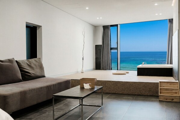 1 bedroom, free WiFi - Sokcho W Spa Poolvilla (Sokcho)