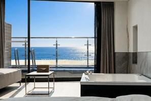 Basic Room, 1 Bedroom (B204) | 1 bedroom, free WiFi - Sokcho W Spa Poolvilla (Sokcho)