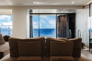 Basic Room, 1 Bedroom (A601) - Sokcho W Spa Poolvilla (Sokcho)